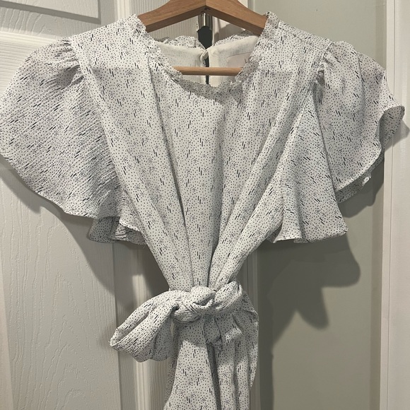 Ivory blouse - Picture 2 of 3